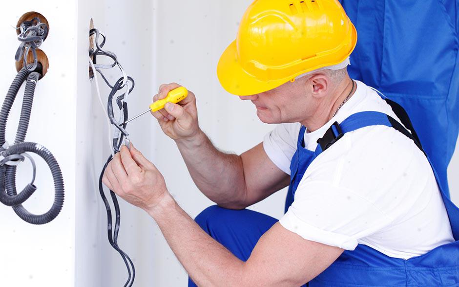recherche travail électricien bâtiment Aubergenville